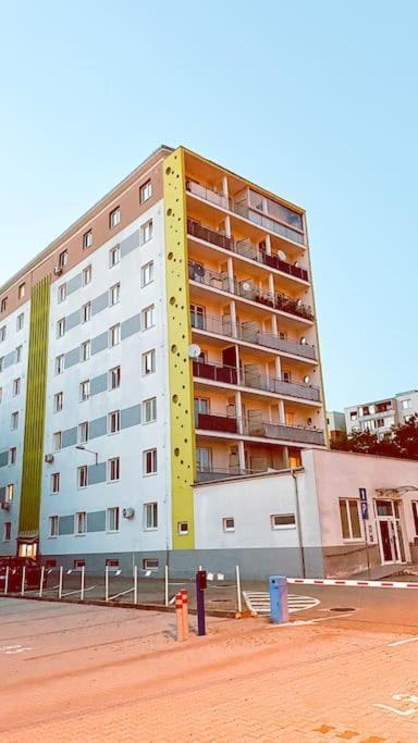Moderny Apartman S Parkovanim Bratislava Exterior photo