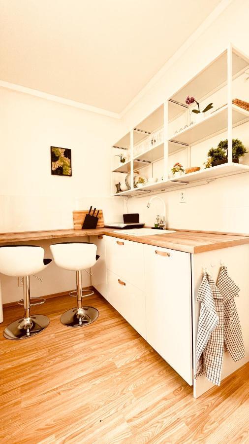 Moderny Apartman S Parkovanim Bratislava Exterior photo